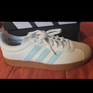 adidas Women’s White Sneakers with Light Blue Stripes and Gum Sole